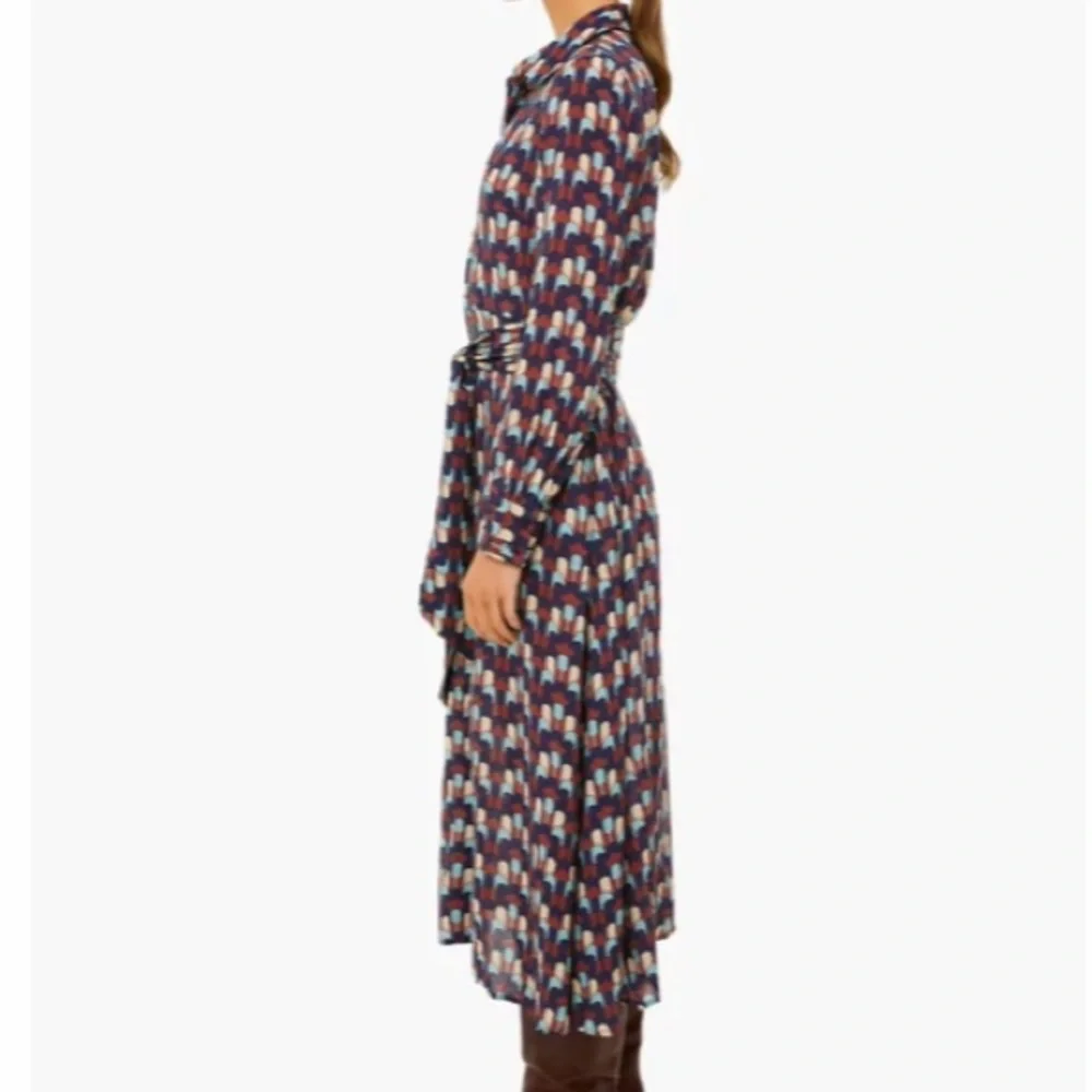 Highlands Harbor Aster Dress
TUCKERNUCK - Picture 3 of 11